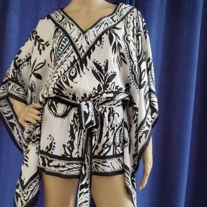 White House Black Market Top SZ M